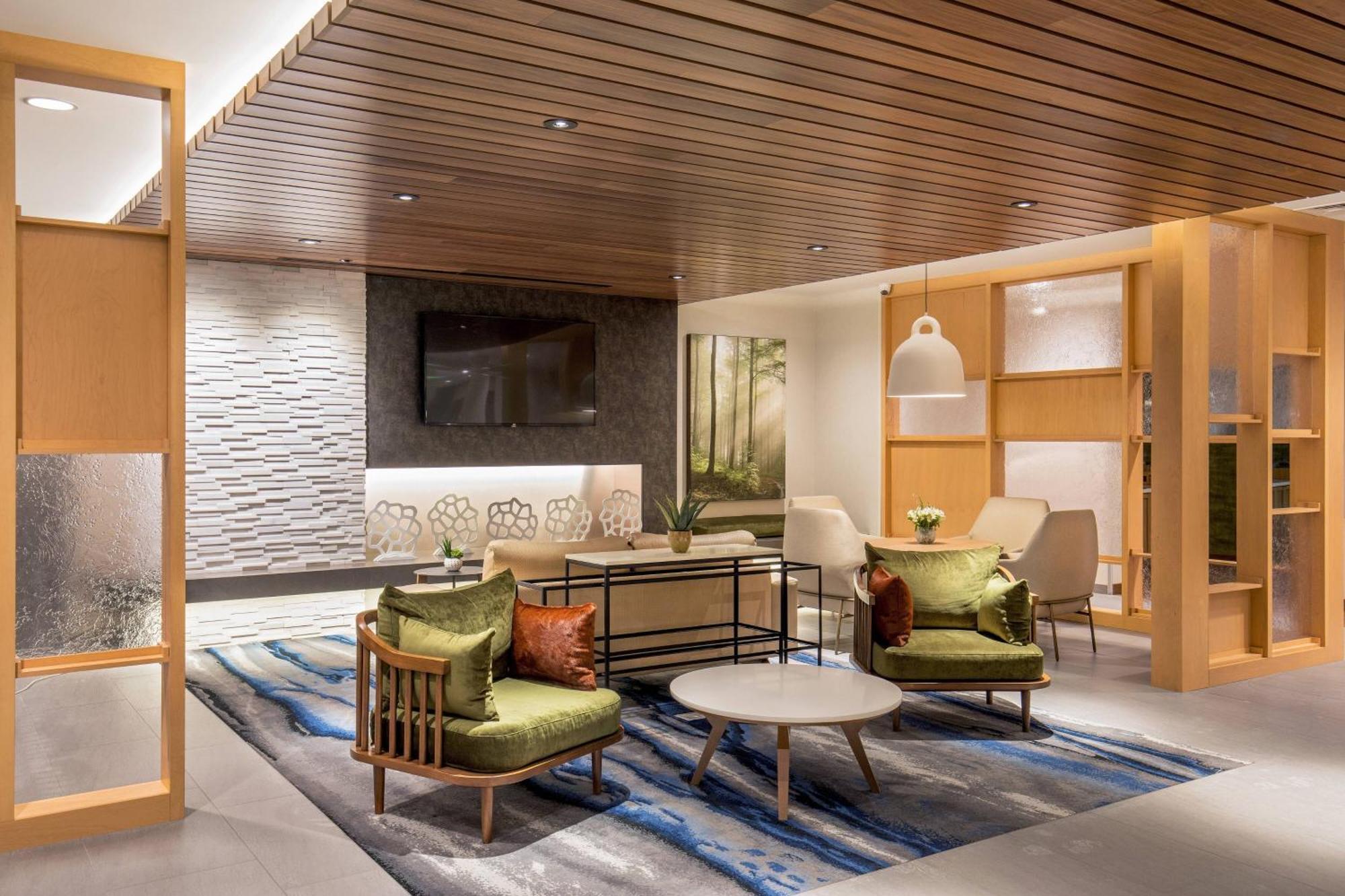 Fairfield Inn & Suites By Marriott Boston Walpole Exterior photo